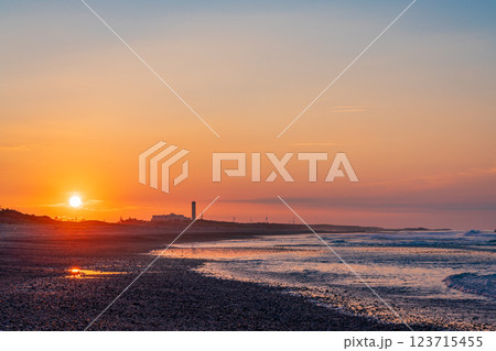 【静岡県】中田島砂丘　日の出 123715455