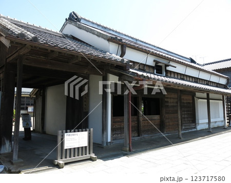 香取市佐原の伊能忠敬旧宅(正門・店舗) 香取市佐原の伊能忠敬旧宅(正門・店舗) 123717580