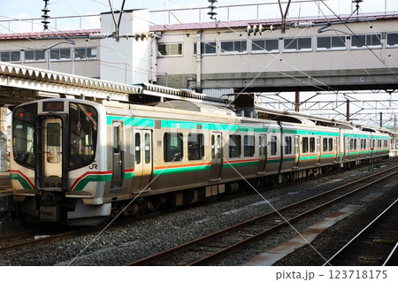 磐越西線 E721系(会津若松駅) 磐越西線 E721系(会津若松駅) 123718175