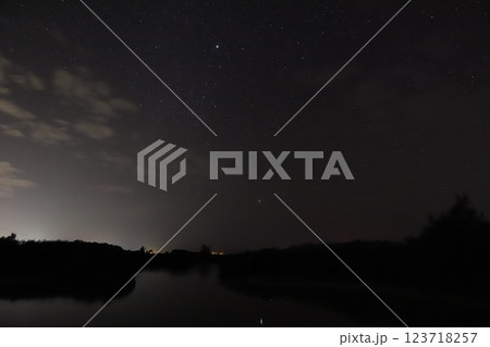 夏の夜空 123718257