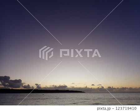 与那覇サンセット 123719410