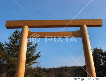 伊勢神宮　宇治橋鳥居 123720535