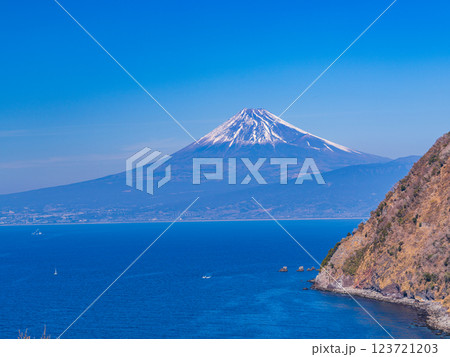 【静岡県】西伊豆・煌めきの丘から望む富士山 【静岡県】西伊豆・煌めきの丘から望む富士山 123721203