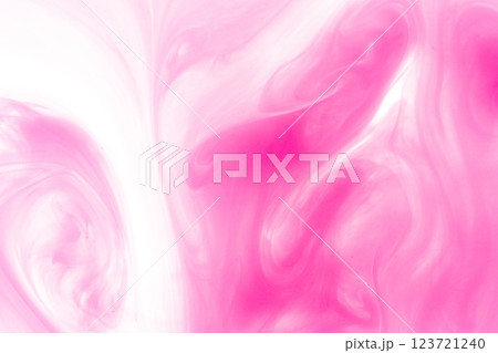 ピンク色の水彩模様の背景素材 123721240