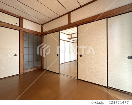 部屋の扉　ふすま　洋室 123721477