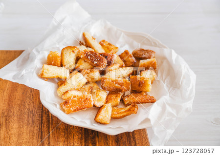 パンの耳でラスク パンの耳でラスク 123728057