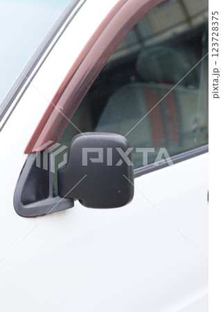 車のパーツ 車のパーツ 123728375