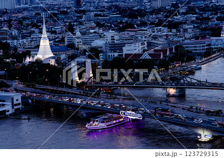 バンコク、夜の眺望 123729315