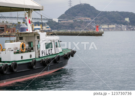 水先案内船 水先案内船 123730736