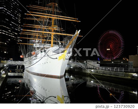 神奈川 横浜みなとみらい 日本丸メモリアルパーク 夜景 神奈川 横浜みなとみらい 日本丸メモリアルパーク 夜景 123730920