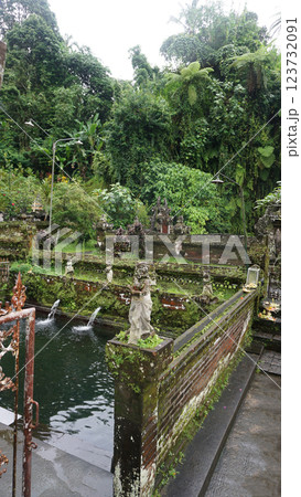 Pura Gunung Kawi Sebatu Gianyar temple in Ubud, Bali, Indonesia Pura Gunung Kawi Sebatu Gianyar temple in Ubud, Bali, Indonesia 123732091