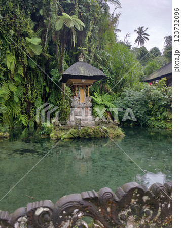 Pura Gunung Kawi Sebatu Gianyar temple in Ubud, Bali, Indonesia Pura Gunung Kawi Sebatu Gianyar temple in Ubud, Bali, Indonesia 123732096
