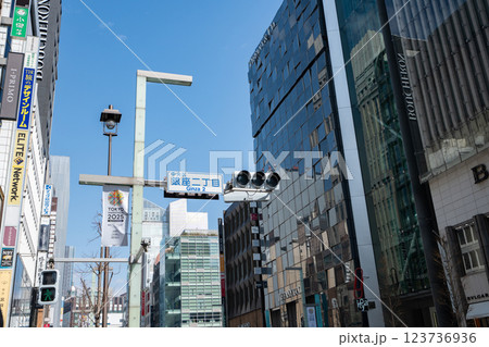 銀座2丁目交差点周辺風景<2025年3月/東京都中央区銀座> 銀座2丁目交差点周辺風景<2025年3月/東京都中央区銀座> 123736936