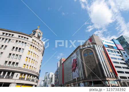 銀座4丁目交差点風景＜2025年3月/東京都中央区＞ 123738392