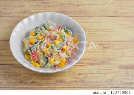 長芋のサラダ 123739008