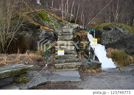 ノルウェー ロフォーテン諸島 レイネブリンゲン ノルウェー ロフォーテン諸島 レイネブリンゲン 123740773