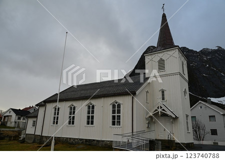 ノルウェー ロフォーテン諸島 レイネ教会 ノルウェー ロフォーテン諸島 レイネ教会 123740788