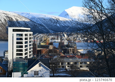 ノルウェー　トロムソの風景　街並み 123740870