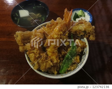 台東区日本堤 土手の伊勢屋の天丼 台東区日本堤 土手の伊勢屋の天丼 123742136