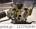 SUZUKI　原付きバイクエンジン(Z401型/2003年)　エンジンカット部 123742640