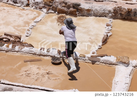 【ペルー】マラス塩田 123743216