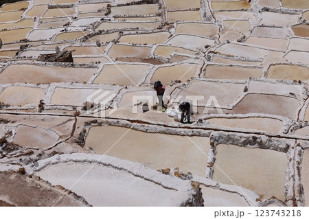 【ペルー】マラス塩田 123743218
