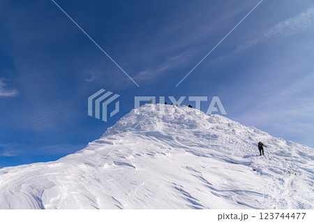 厳冬期の谷川岳・トマノ耳 123744477