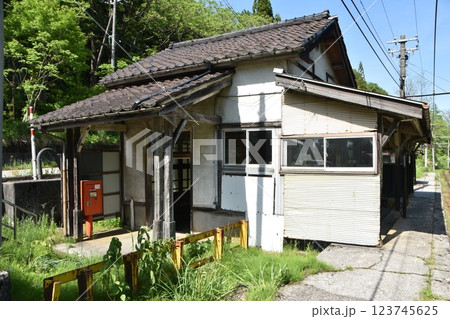 千垣駅(富山県立山町) 千垣駅(富山県立山町) 123745625