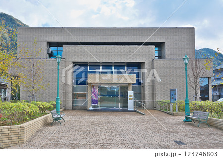 【越前和紙の里美術館】 福井県越前市新在家町 123746803