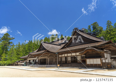 高野山金剛峯寺　主殿　大玄関 123747135