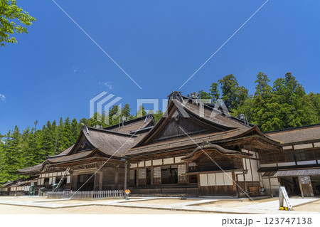 高野山金剛峯寺　主殿　大玄関 123747138