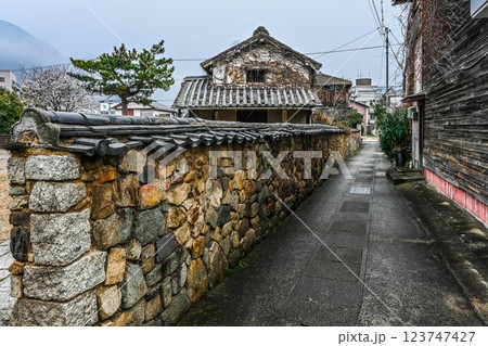 小豆島　迷路のまち　密集市街地 123747427