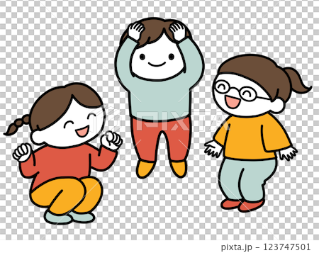 たのしそうに踊る子どもたち 123747501