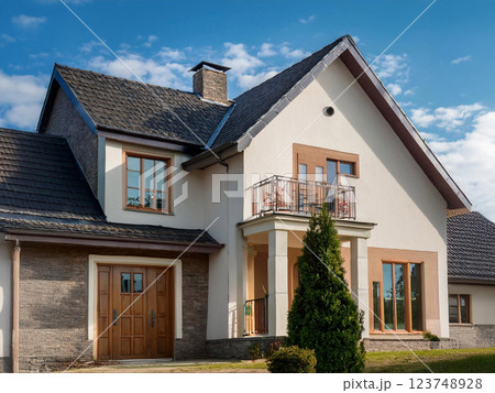 カナダやアメリカの一般住宅の外観 123748928
