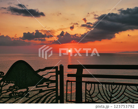 鹿児島県瀬平自然公園の夕景 鹿児島県瀬平自然公園の夕景 123753792