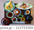 おいしそうな天ぷら刺身御膳 123755000