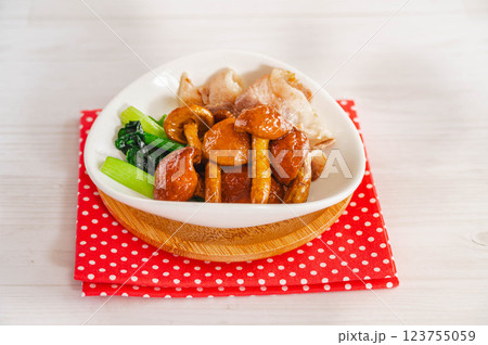 鳥海なめこと小松菜のバター炒め 鳥海なめこと小松菜のバター炒め 123755059