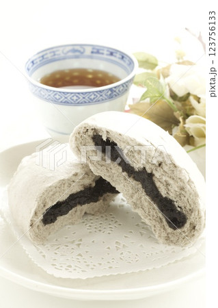 黒ゴマまんと中国茶 黒ゴマまんと中国茶 123756133