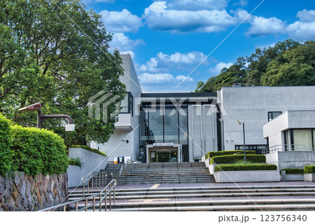 鳥取県立博物館 123756340