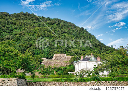 鳥取城跡全景 123757075