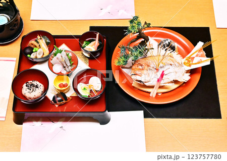 お食い初め料理 百日祝い 祝膳 伝統行事 イメージ素材 お食い初め料理 百日祝い 祝膳 伝統行事 イメージ素材 123757780