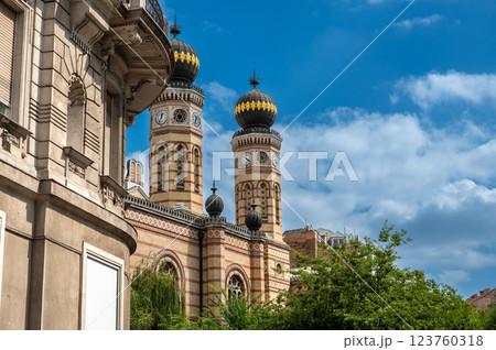 Budapest, Hungary, August 30, 2022. The facade of the synagogue, the largest in Europe. Beautiful summer day. 123760318