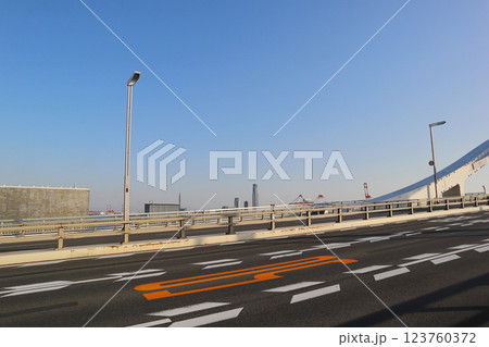 夢舞大橋・車道 123760372