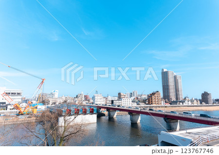 建設中の宮沢橋と仙台市内 123767746