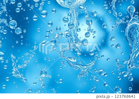 綺麗な水と気泡 123768641