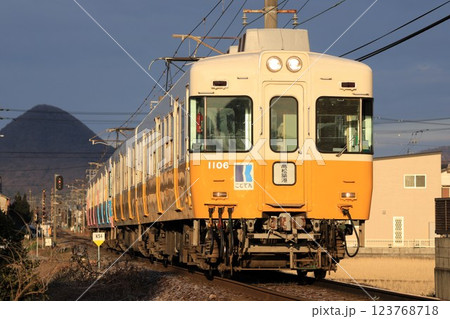 【ことでん】1100形(琴平線:一宮〜空港通り) 【ことでん】1100形(琴平線:一宮〜空港通り) 123768718