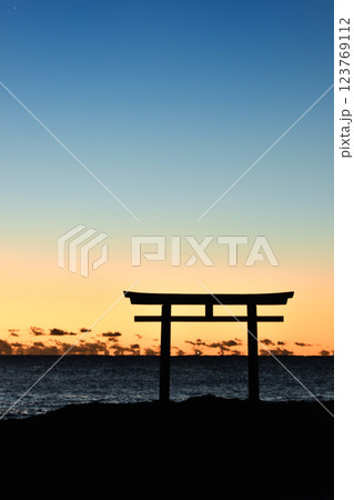 大洗磯前神社の鳥居 123769112