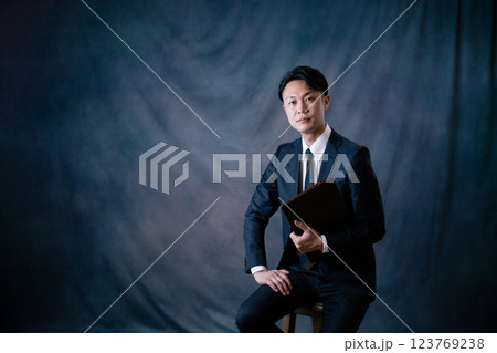 ビジネスマン ビジネスマン 123769238