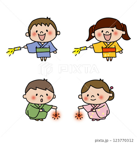 浴衣で花火をする子供たちセット 123770312