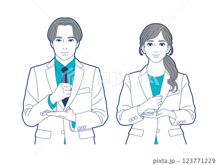 手を打って納得する白衣姿の男女 123771229